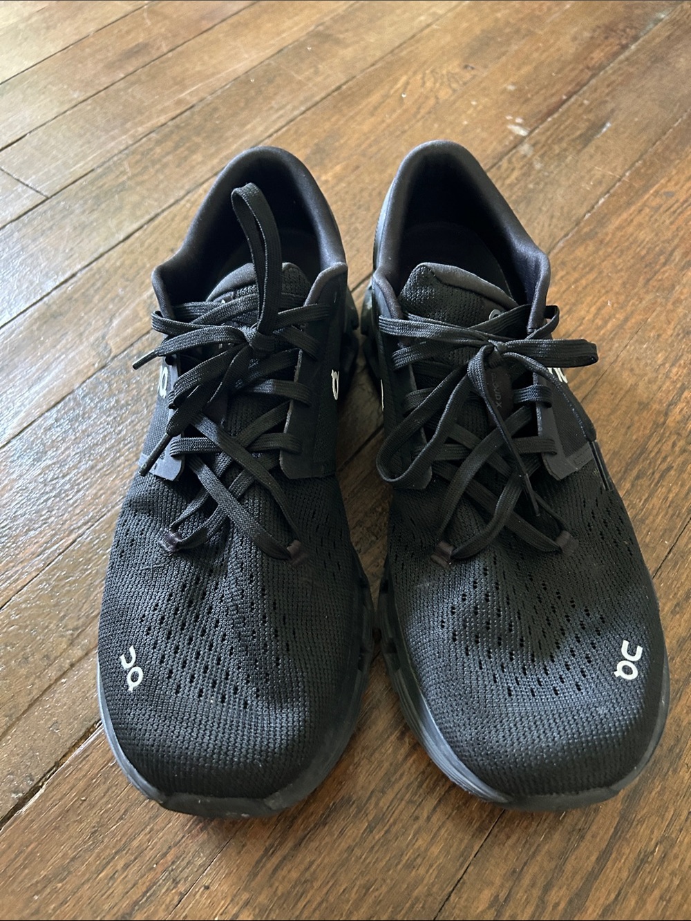 On Running Men’s Black Athletic Cloud-Style Running Shoes - Picture 5 of 10